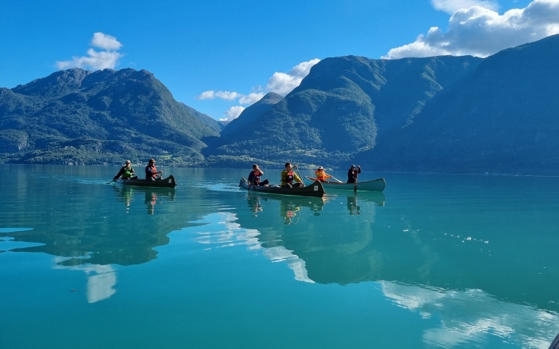 Speidere på kanotur