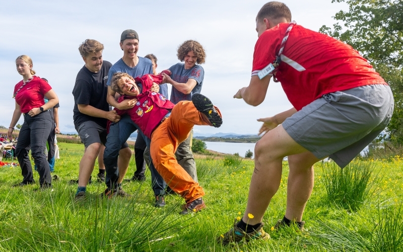 Internasjonale speidere leker