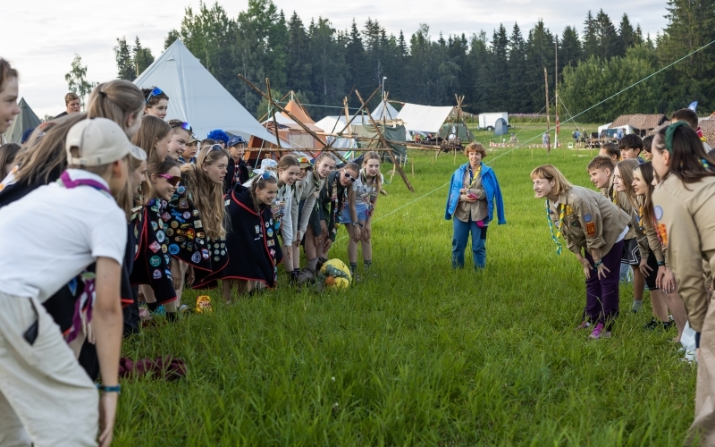 Lek i speidergruppa